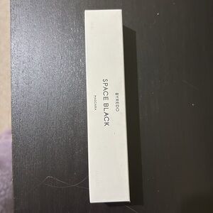 Byredo Space Black máscara